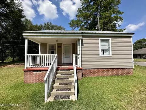 1521 Adcox Rd, Picayune, MS 39466