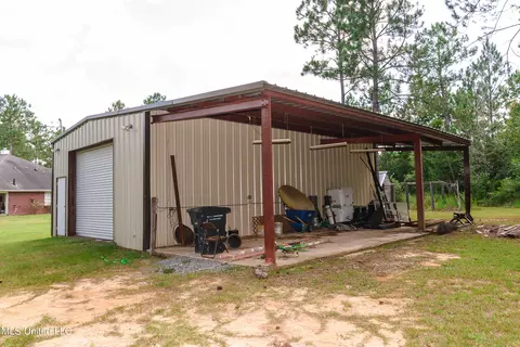 23971 Red Bluff Rd, Moss Point, MS 39562 photo 4