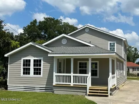 212 E Third St, Long Beach, MS 39560