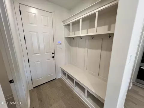 6733 W Sunrise Loop W, Olive Branch, MS 38654 photo 10