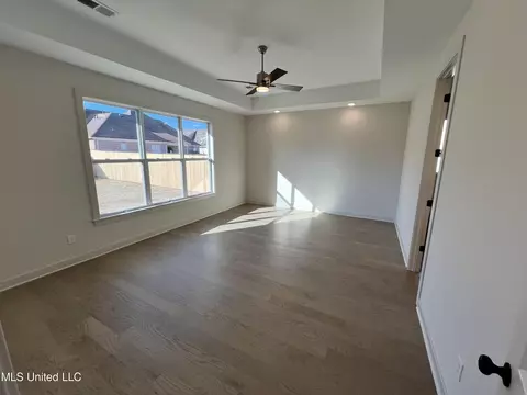 6733 W Sunrise Loop W, Olive Branch, MS 38654 photo 12