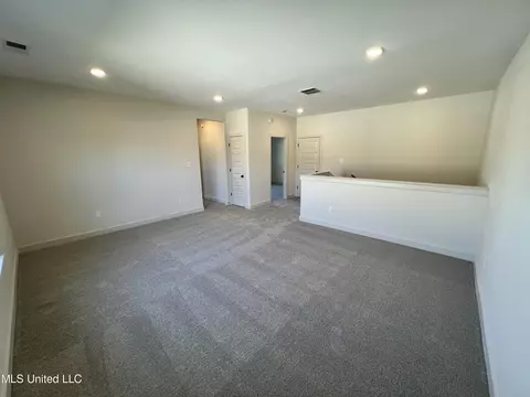 6733 W Sunrise Loop W, Olive Branch, MS 38654 photo 17