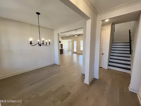 6733 W Sunrise Loop W, Olive Branch, MS 38654 photo 3