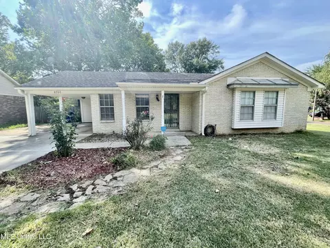 8701 Greenview Pl, Southaven, MS 38671