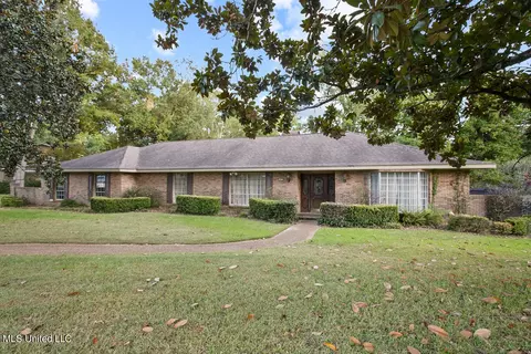 405 Armour Dr, Jackson, MS 39211
