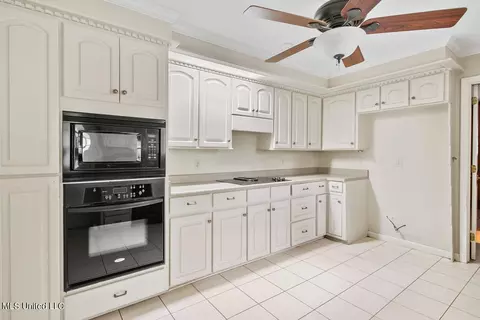 405 Armour Dr, Jackson, MS 39211 photo 11