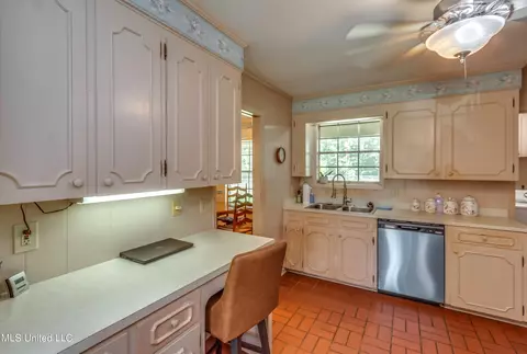 842 Gore Rd, Jackson, MS 39212 photo 16