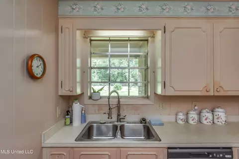 842 Gore Rd, Jackson, MS 39212 photo 15