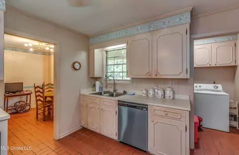 842 Gore Rd, Jackson, MS 39212 photo 14