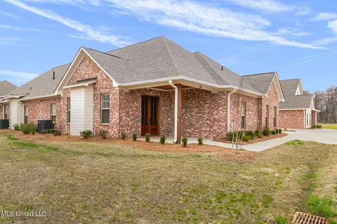 340 Freedom Ring Dr, Brandon, MS 39047
