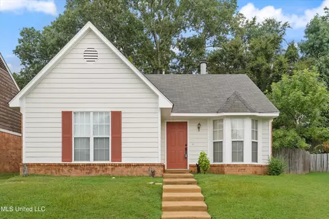 918 Charlotte Ln, Southaven, MS 38671