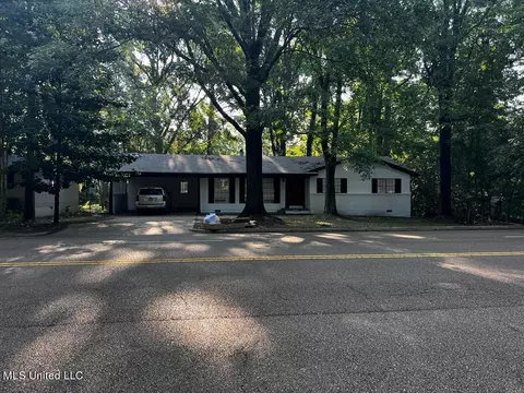 5344 Ridgewood Rd, Jackson, MS 39211