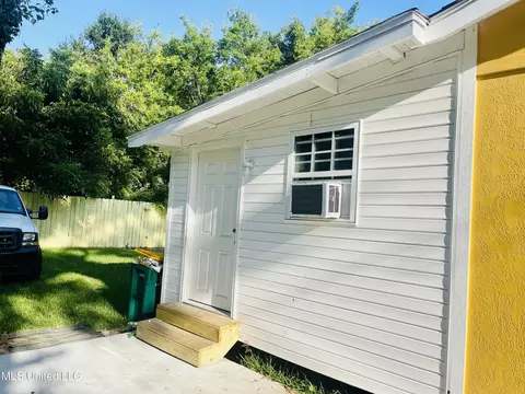 238 Spanner Ln, Biloxi, MS 39530 photo 4