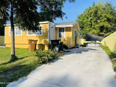 238 Spanner Ln, Biloxi, MS 39530 photo 2