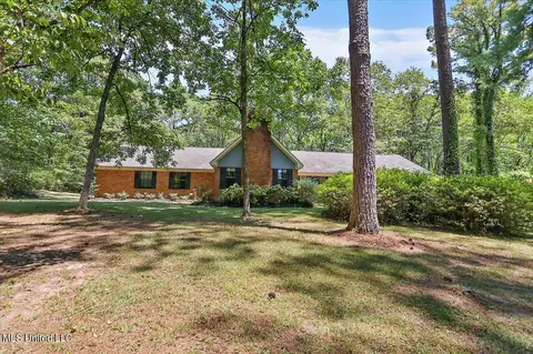 1184 N Midway Rd, Clinton, MS 39056