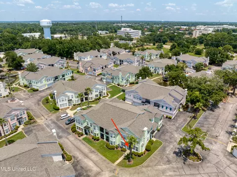 2252 Beach Dr #2101, Gulfport, MS 39507
