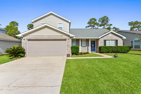 11952 Summerhaven Cir, Gulfport, MS 39503