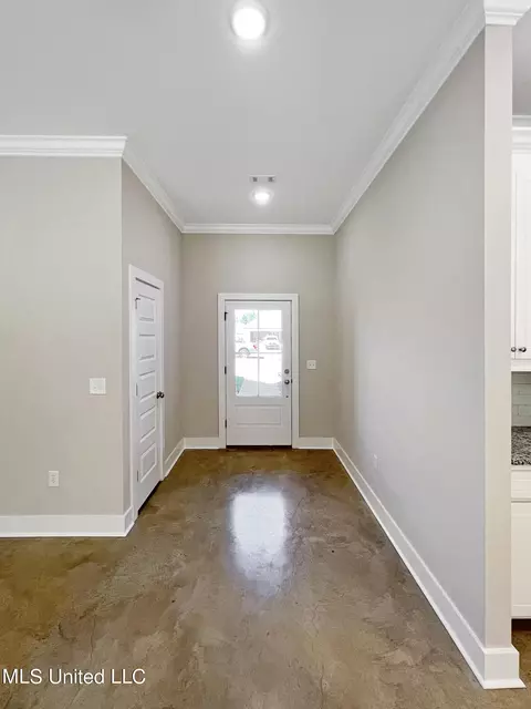 122 Shelby Mae Cir, Brandon, MS 39042 photo 2
