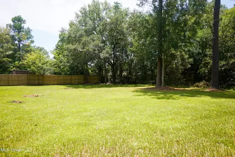 4101 Washington Dr, Moss Point, MS 39563 photo 4