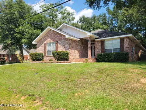 6642 Golf Club Dr, Diamondhead, MS 39525