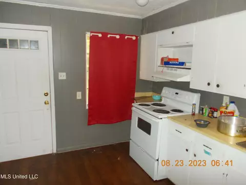 1146 Killarney St, Jackson, MS 39212 photo 5