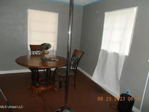 1146 Killarney St, Jackson, MS 39212 photo 3