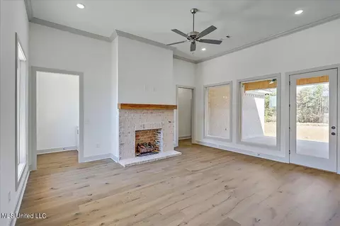 156 Landry Dr, Brandon, MS 39047 photo 7