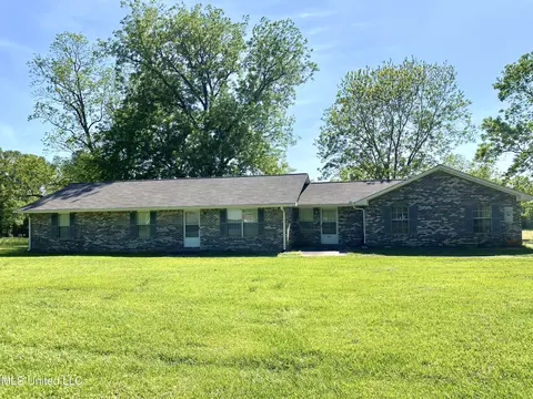 622 Concord Rd, Pelahatchie, MS 39145