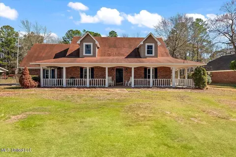 540 Richland Cir, Richland, MS 39218
