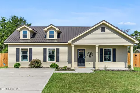 105 Spanish Cv, Waveland, MS 39576