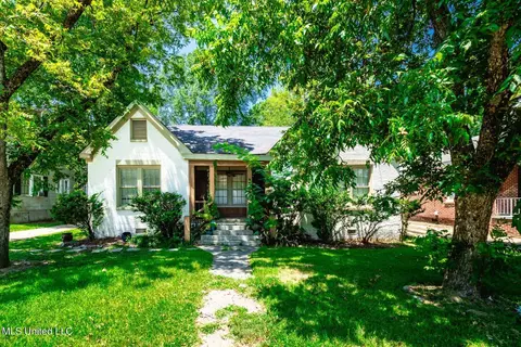 3811 N State St #A/B, Jackson, MS 39216