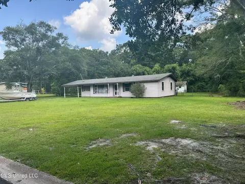 3701 Rollins Ave, Moss Point, MS 39563 photo 3