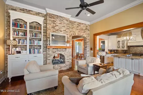 914 Abundance Xing, Flowood, MS 39232 photo 5