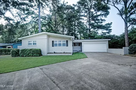 5064 Old Canton Rd, Jackson, MS 39211