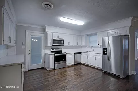 5064 Old Canton Rd, Jackson, MS 39211 photo 8