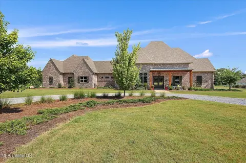 742 Twelve Oaks Trce, Canton, MS 39046 photo 1