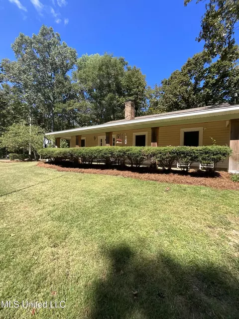 490 St Augustine Dr, Madison, MS 39110 photo 3