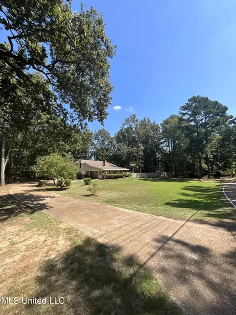 490 St Augustine Dr, Madison, MS 39110 photo 8