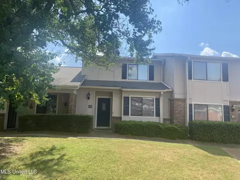 352 Lakebend Dr, Brandon, MS 39042