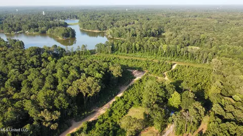 2343 Cleary Rd, Florence, MS 39073