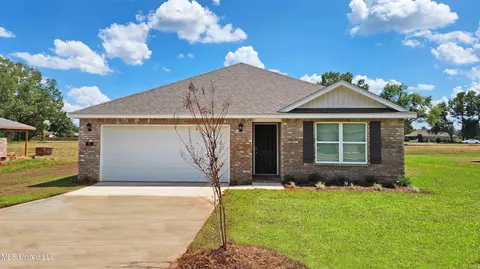 75 Jaden Ct, Lucedale, MS 39452