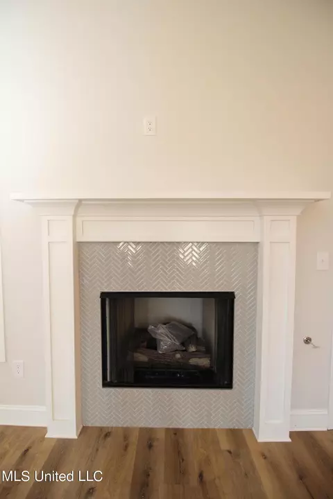 201 Wethersfield Dr, Florence, MS 39073 photo 9
