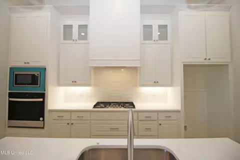 Kitchen - 204 Wethersfield Dr, Florence, MS 39073 photo 1 of 2