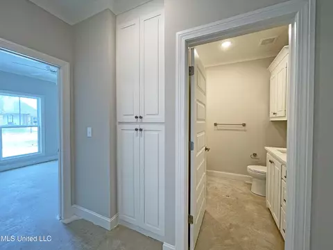Entry Way - 203 Wethersfield Dr, Florence, MS 39073 photo 2 of 3