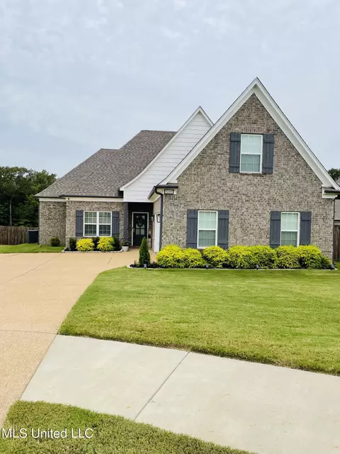 1069 Williamson Cv, Hernando, MS 38632