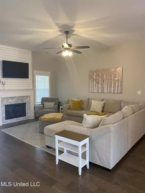 1069 Williamson Cv, Hernando, MS 38632 photo 7