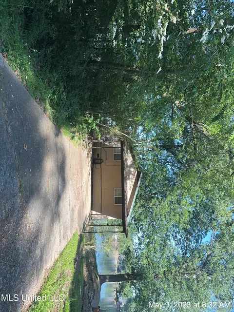 8801 Green Duck Dr, Hernando, MS 38632