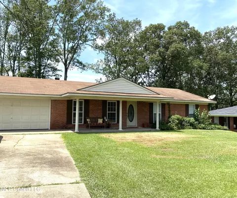 134 Scott Drive Dr, Forest, MS 39074
