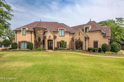 8200 Waterfall Way, Olive Branch, MS 38654