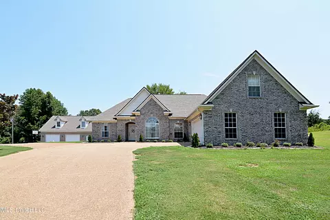 4268 Winding Valley Rd, Byhalia, MS 38611